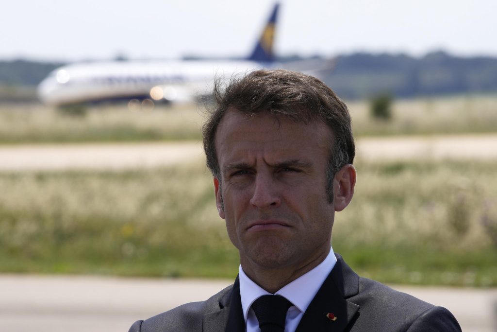 Attentato Annecy, Macron in visita ai feriti
