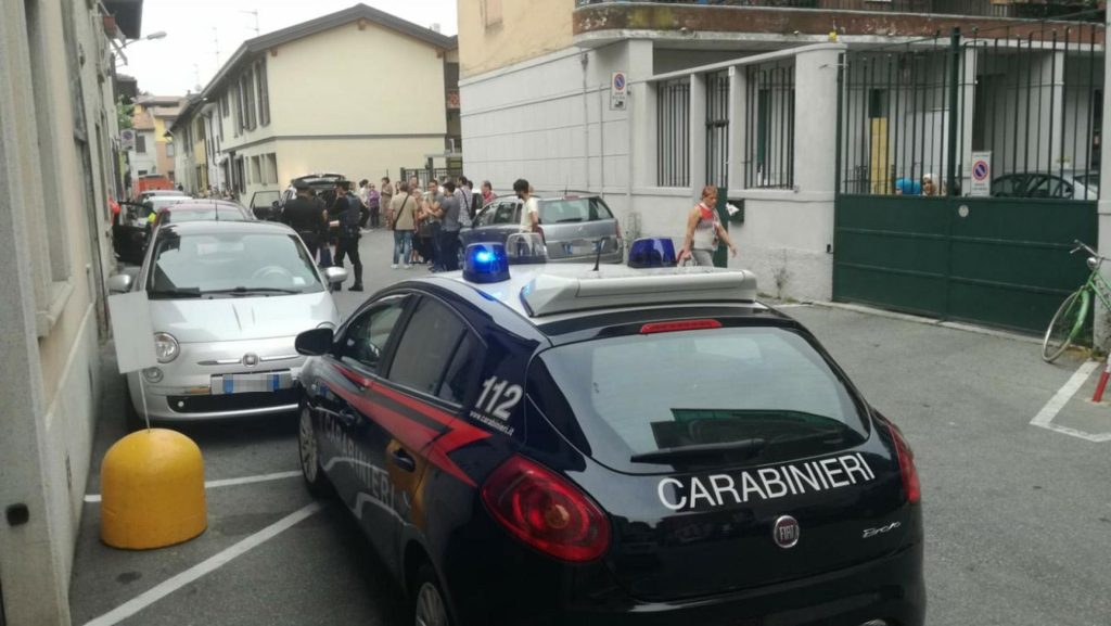 Colpisce il figlio con un martello per difendere l’ex nuora
