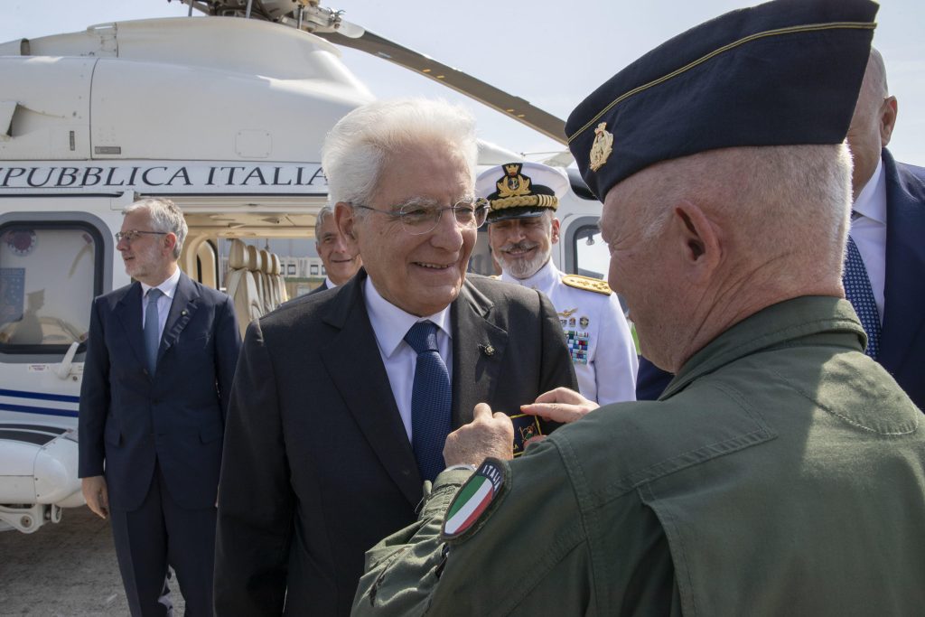 Mattarella omaggia lo Stabilimento chimico-farmaceutico militare di Firenze