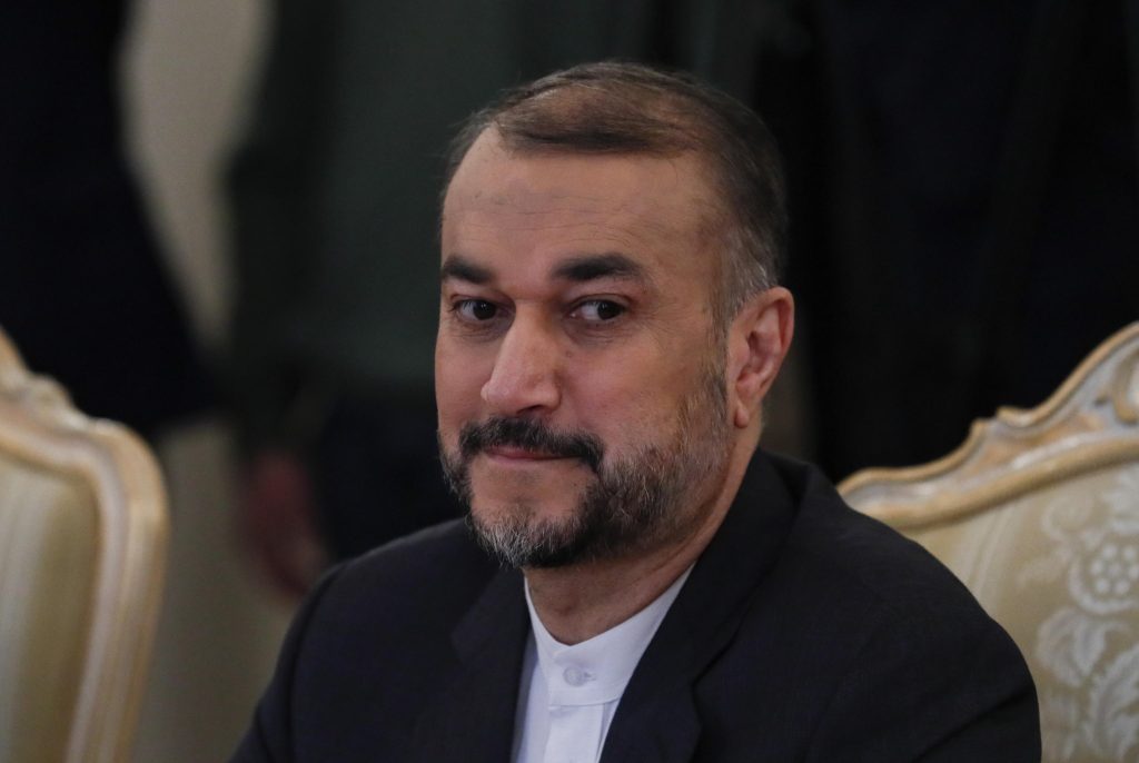 Ministro degli Esteri iraniano in visita a Doha