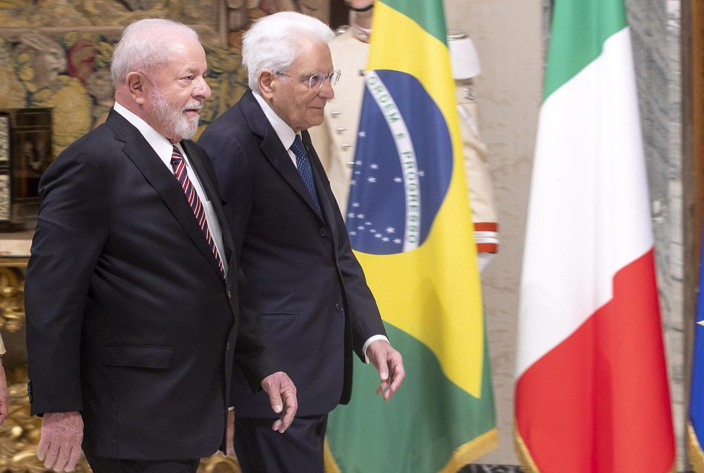 Lula a Roma: l’abbraccio col Papa