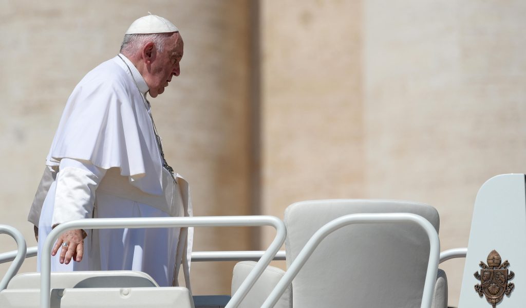 Papa Francesco convalescente rinuncia al discorso in udienza