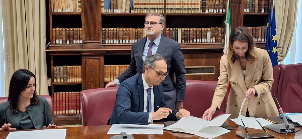 Bronzi di San Casciano dei Bagni, a Roma è stato firmato il rogito per il museo