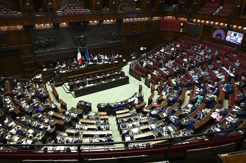 Aumento di stipendio per i capigruppo alla Camera. FdI, Pd e M5S rinunciano