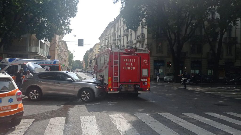 Incidente stradale per la scorta di La Russa