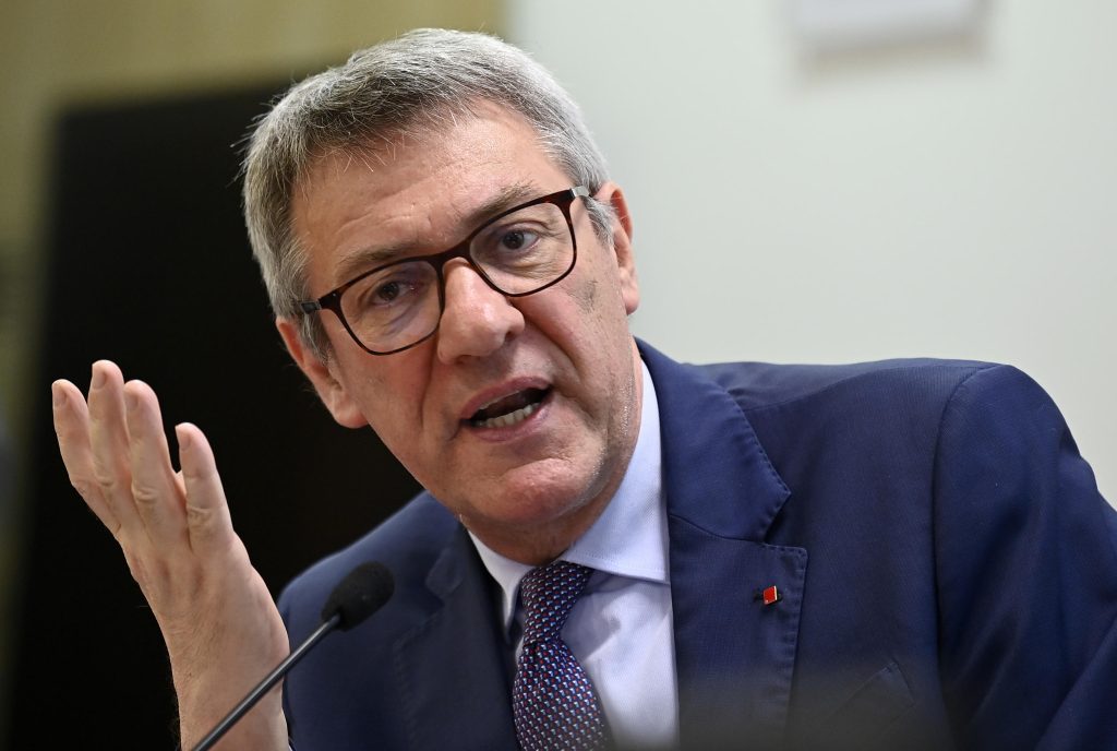 Landini sul governo: “difende i contratti pirata”