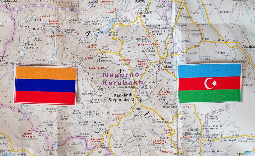 Azerbaijan e Armenia: bloccata strada che collega il Nagorno-Karabakh