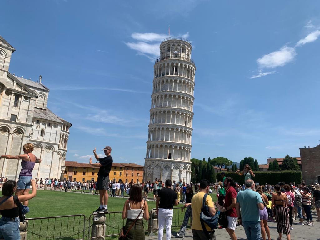 Buon compleanno, Torre di Pisa!