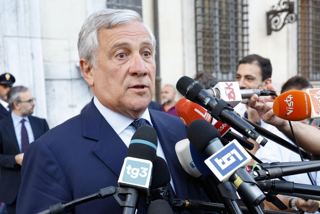 Tajani: “mai con Le Pen, l’Afd mi fa schifo”