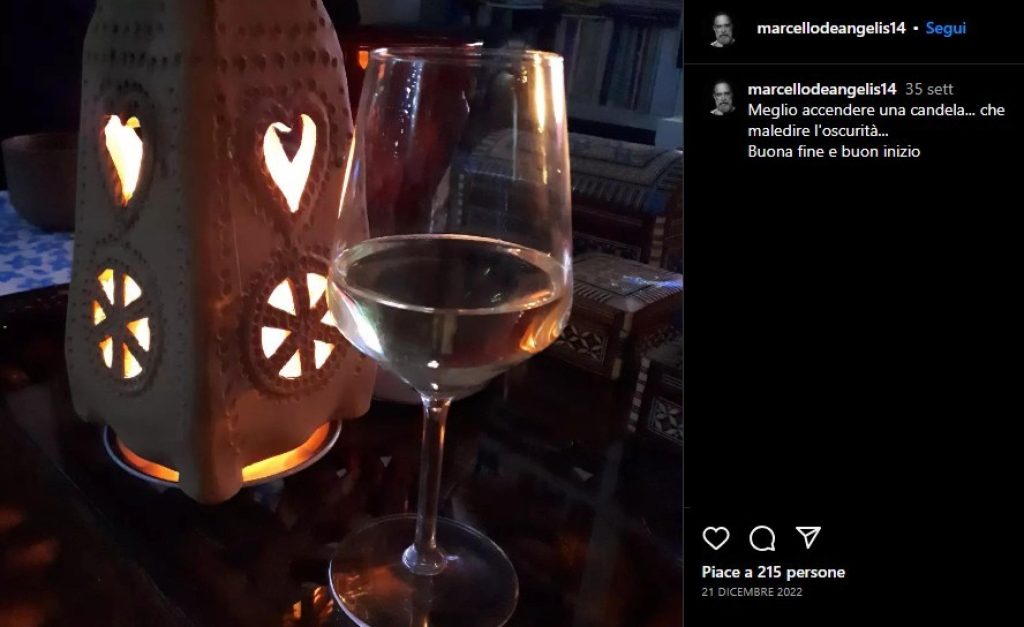 De Angelis e la foto del candelabro delle SS