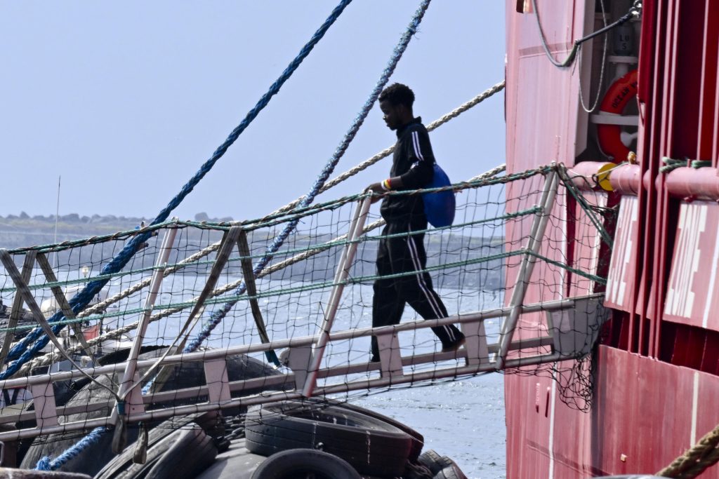 Viminale, nel 2023 accolte 136mila persone migranti in Italia