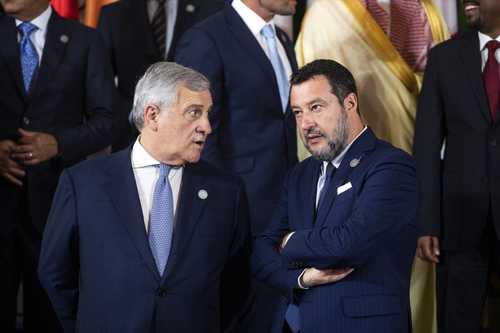 Tajani, botta e risposta con Salvini su Le Pen