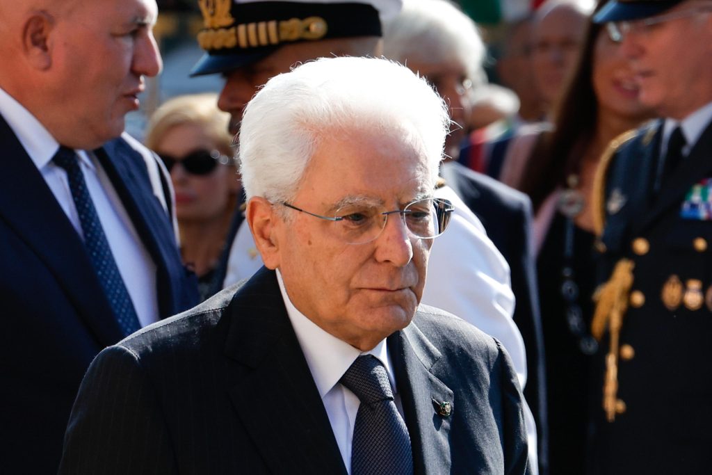 Mattarella: morte sul lavoro non è tollerabile