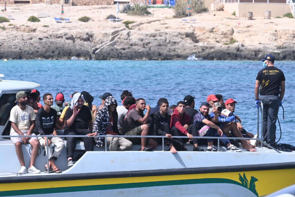 Germania pronta a finanziare l’assistenza a terra delle persone soccorse in mare in Italia