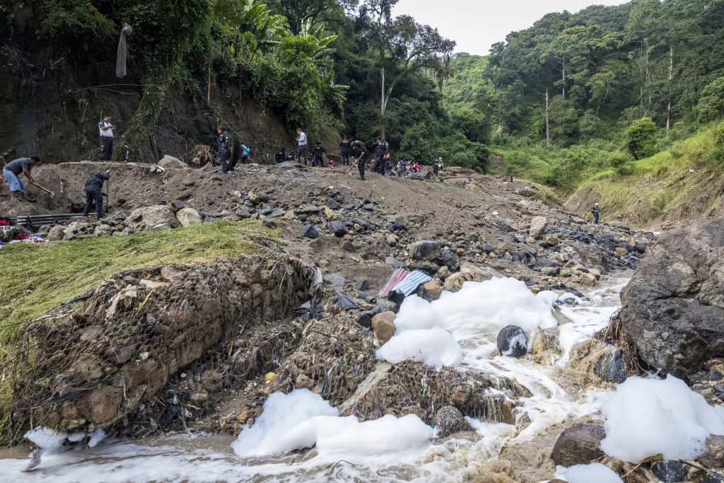 Messico e Guatemala sott’acqua, 13 vittime