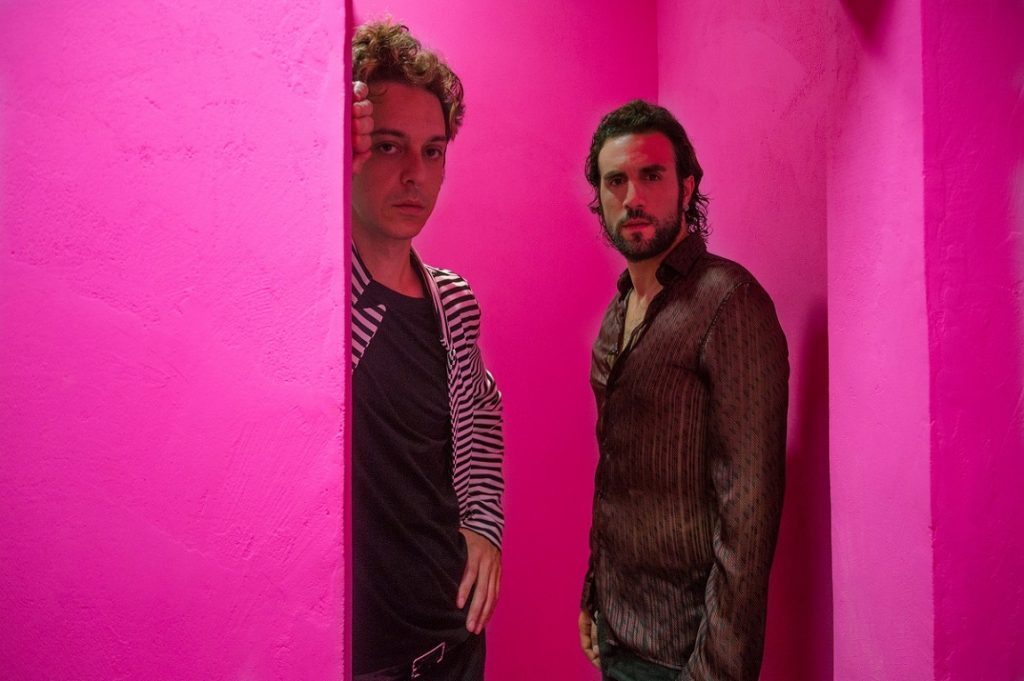 Ecco Neorama, album di esordio dei Siriana