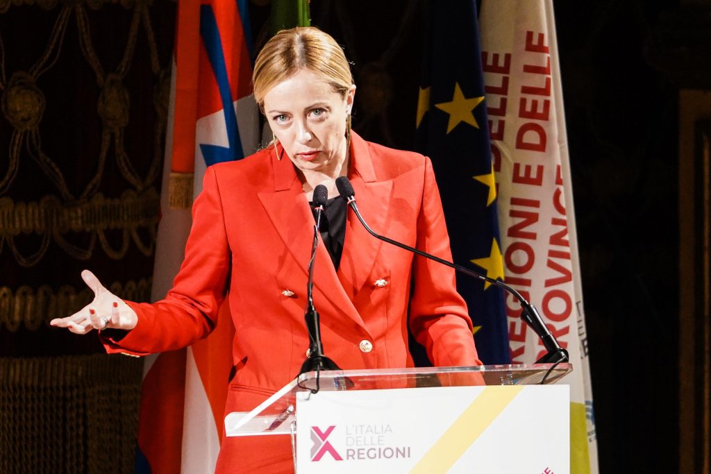 Meloni alle Regioni: “avanti con l’autonomia finanziaria”