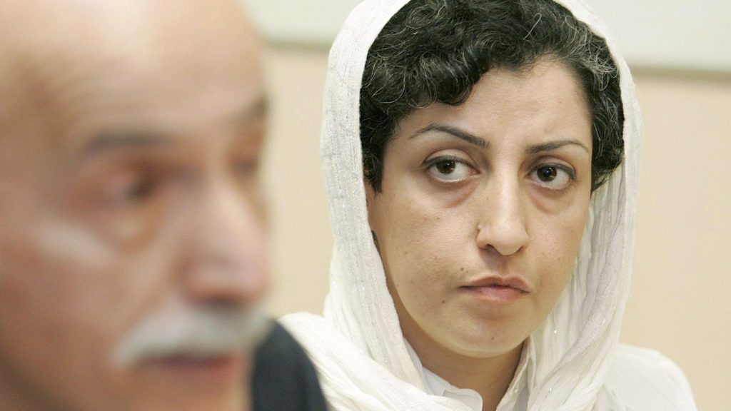 Nobel per la pace all’iraniana Narges Mohammadi