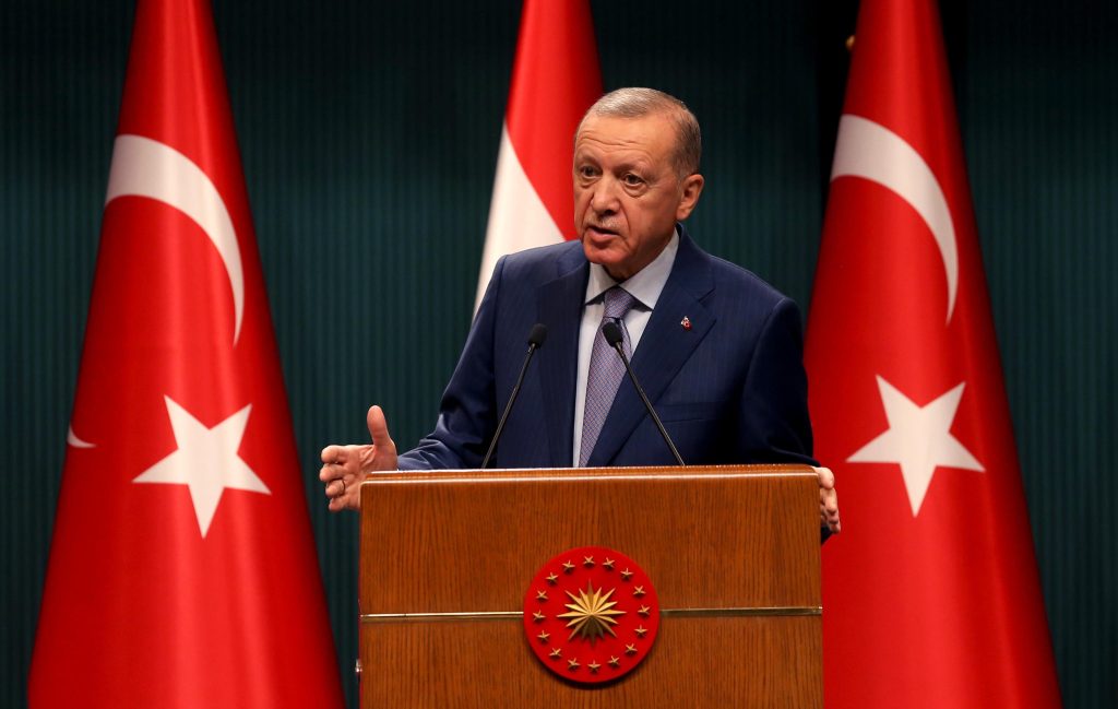 Erdogan getta la maschera: “Hamas liberatori, non terroristi”