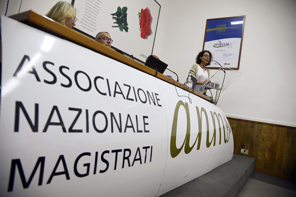 Anm convoca assemblea sul caso Apostolico