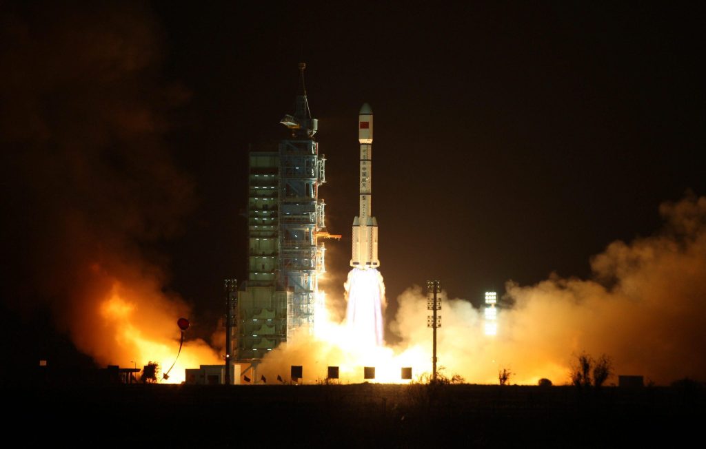 Pechino lancia la navicella Shenzhou-17