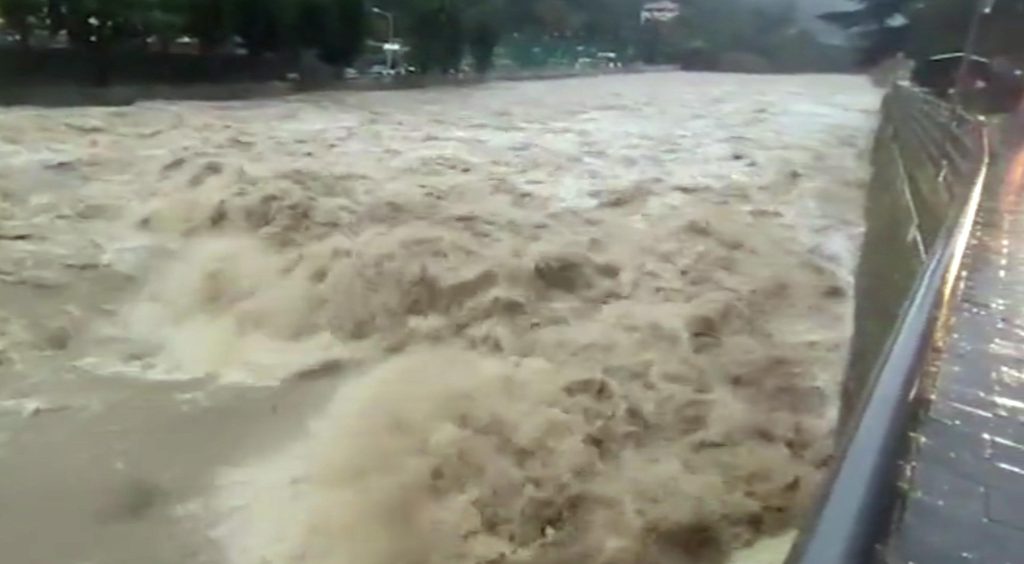 Rinvenuto cadavere 18enne che cercò di guadare torrente durante tempesta