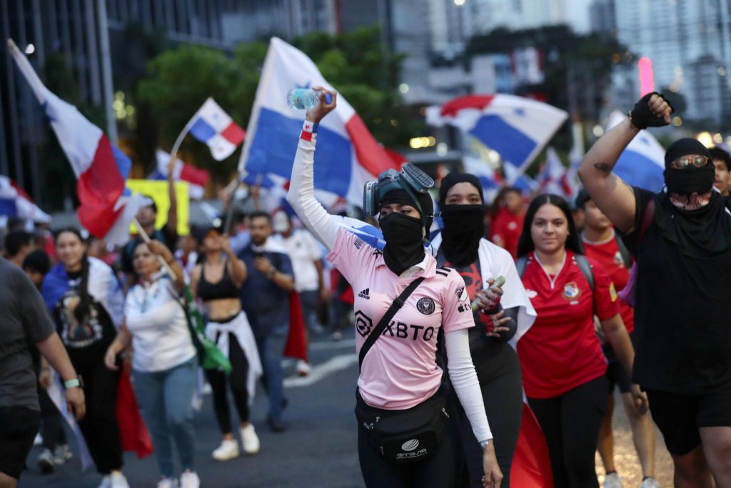 Panama sospende nuove concessioni per le estrazioni minerarie