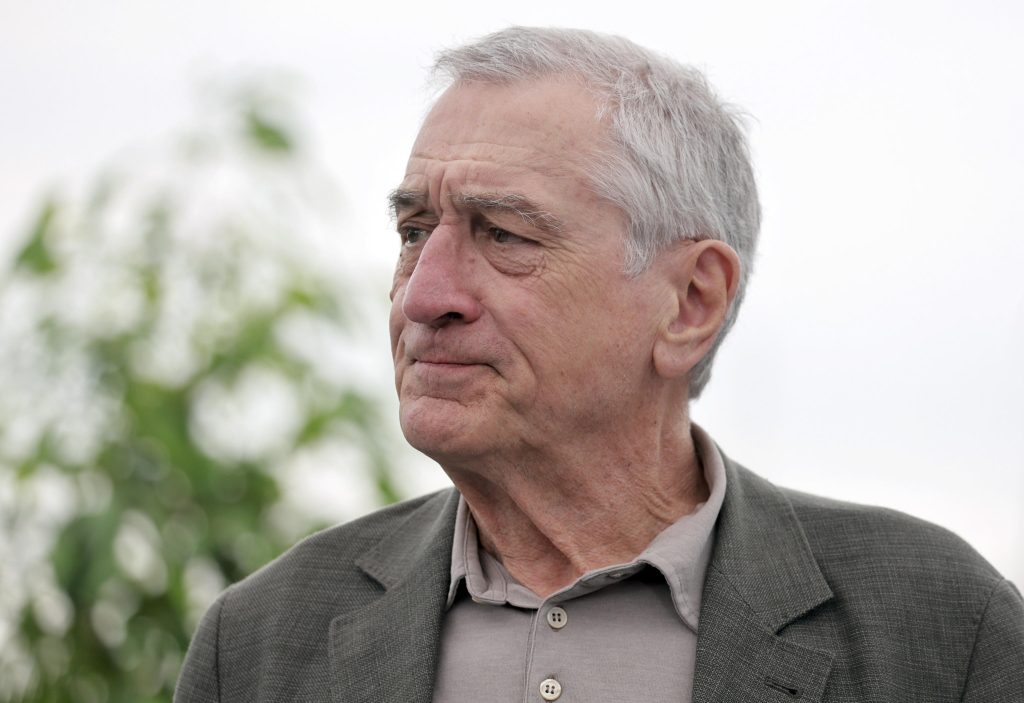 De Niro a processo, l’ex assistente: era sessista