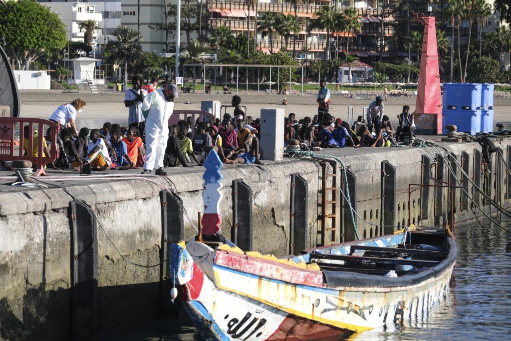 Canarie, arrivate oltre 32mila persone migranti nel 2023
