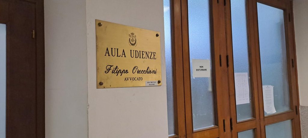 Processo a Grillo Jr, legale della vittima: “domande per screditarla”