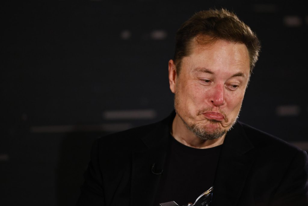 Media: “X ha perso 71% del valore dopo acquisto di Musk” musk