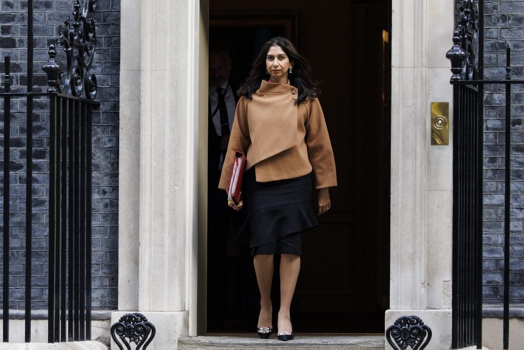 Rimpasto governo Uk: via Braverman, torna Cameron