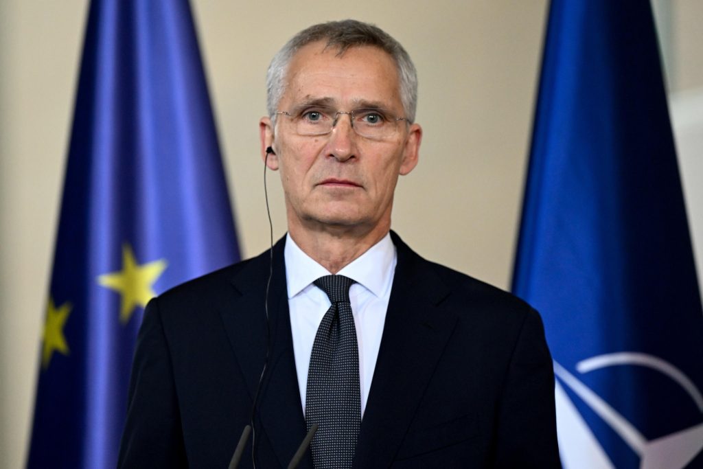 Stoltenberg: “non possiamo permettere che Putin vinca”