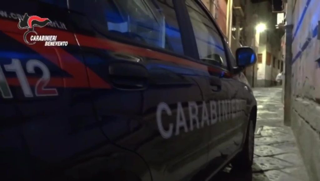Violenza su minore disabile a Napoli, tre arresti