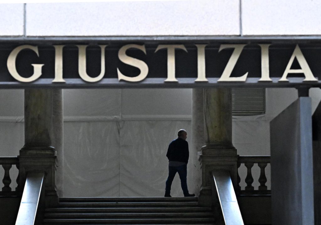Fallimento Aspera, Alex Amirfeiz ai domiciliari