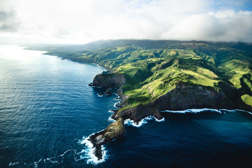Un laghetto alle Hawaii è diventato rosa, quali sono le cause?