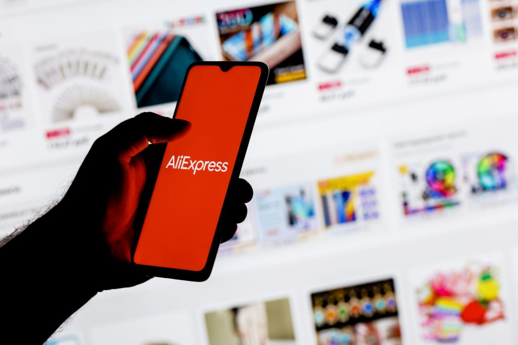 Digital Services Act, l’Ue apre indagine su AliExpress