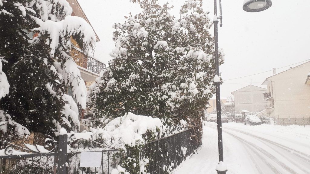 Maltempo in Italia: allerta in Emilia e disagi per neve