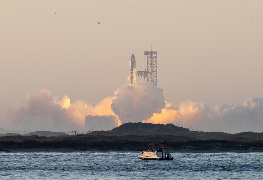 Corea del Sud lancia il suo primo satellite spia con SpaceX