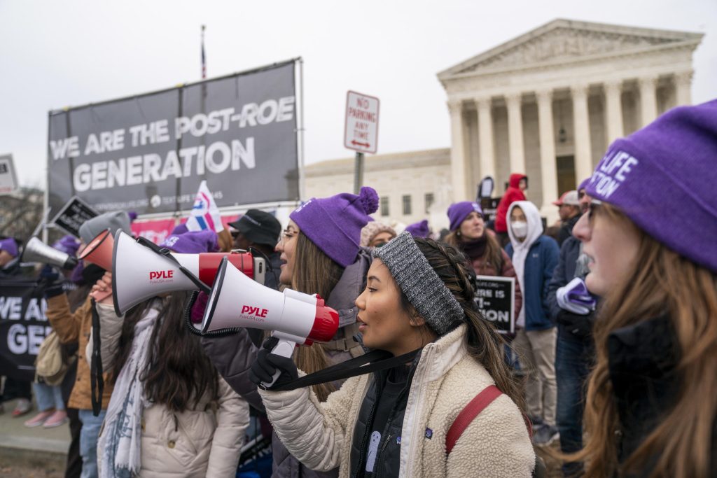 Rischia di morire di parto, Corte nega l’aborto