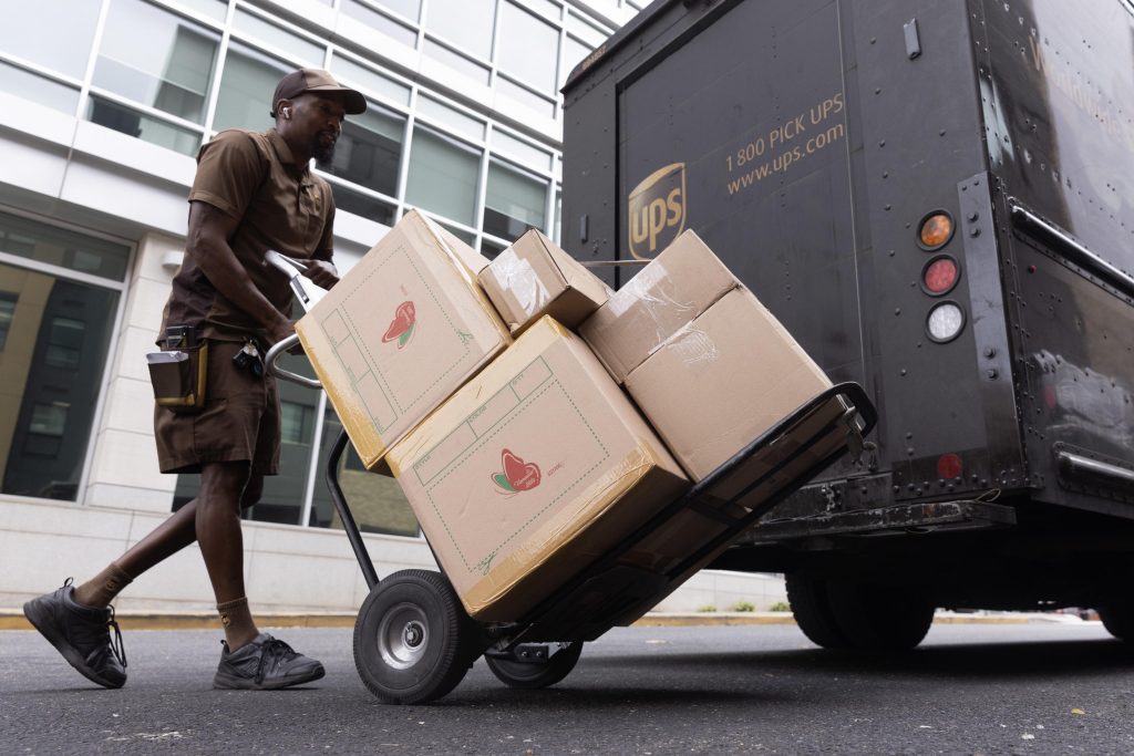 Milano, maxi frode fiscale: sequestrati 86 milioni a Ups