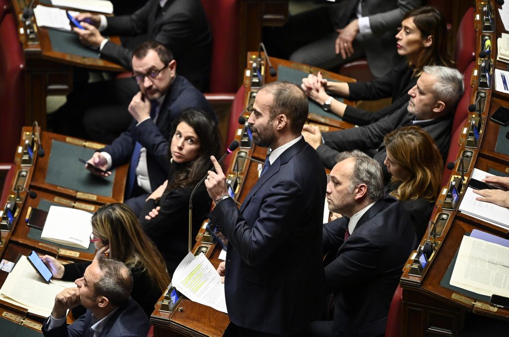 Mes, slitta ancora il parere e le opposizioni lasciano la Commissione
