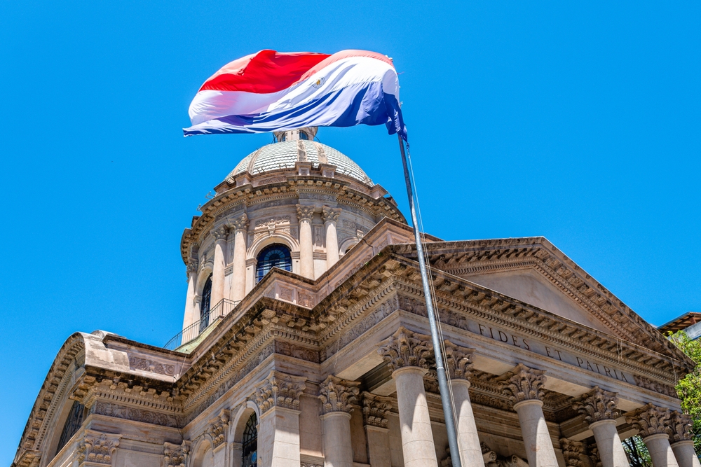 Paraguay stringe accordo con un Paese che non esiste