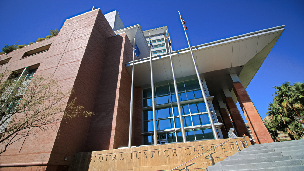 Las Vegas, imputato aggredisce giudice in tribunale
