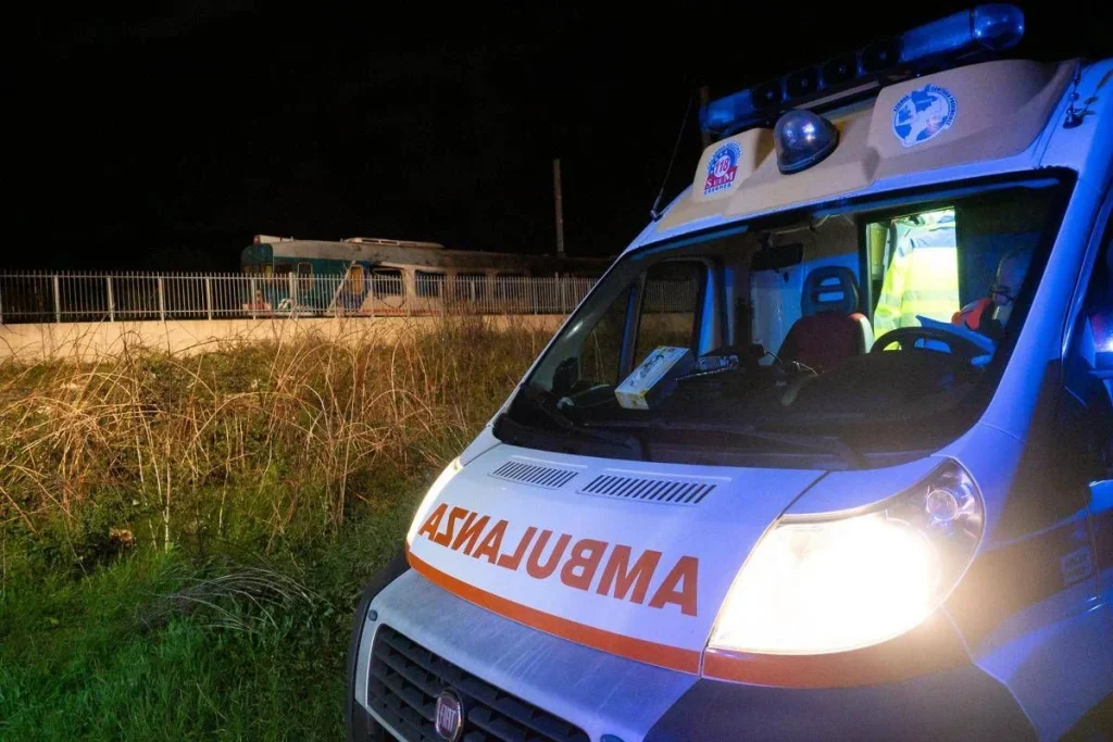 Morti sospette in ambulanza, slitta il processo a Luca Spada. Ira dei familiari della vittima: “Inorriditi da selfie con le bare”